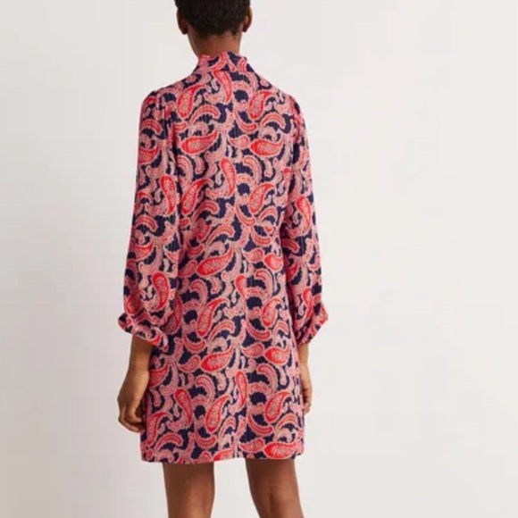 Boden Tie Neck Mini Dress in Red and Blue Paisley Cluster Twee Women’s Size 14 - Picture 3 of 16